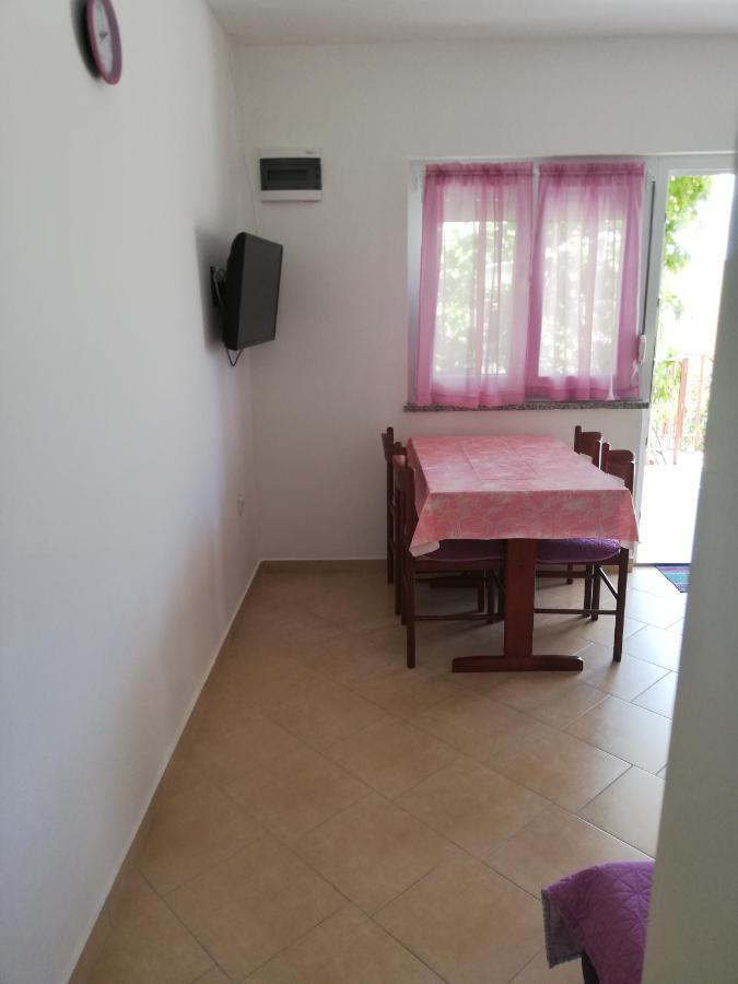 Emil Appartement *